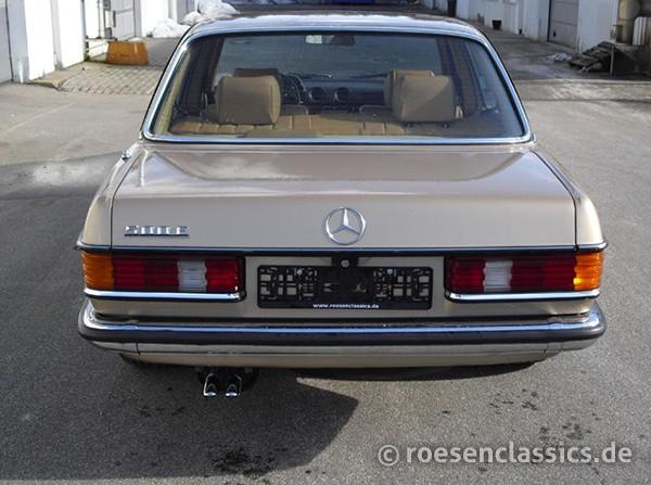 Mercedes-Benz W123 500 E Heckansicht